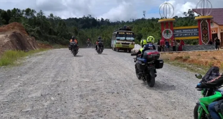 YVCI Kalimantan Gelar Touring Kemerdekaan RI ke-75 di Batas Negara